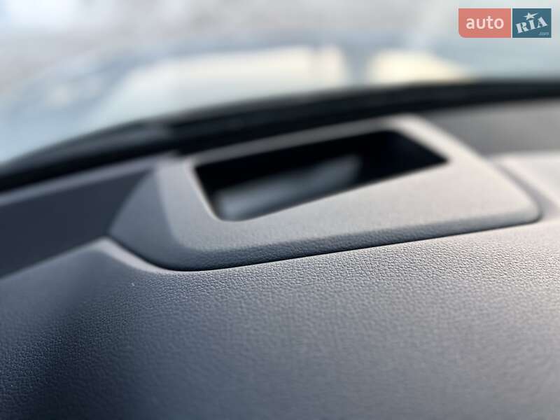 Седан Audi A8 2019 в Киеве