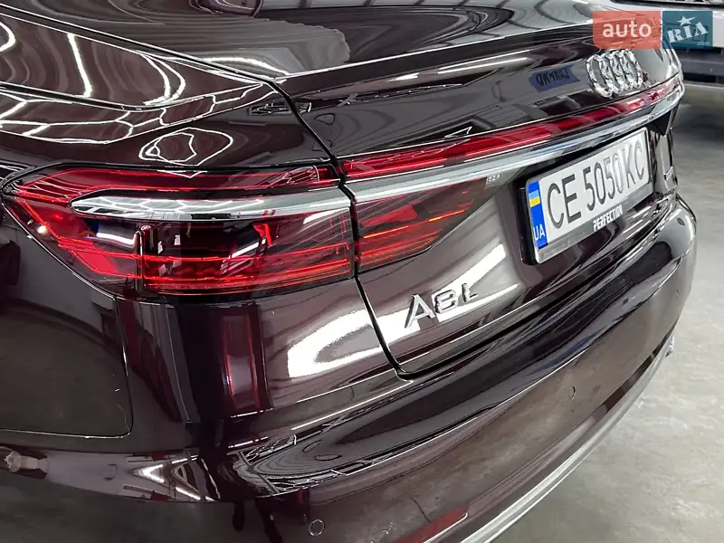 Audi A8 2018 VIN WAU8DAF82KN009487 фото оголошення 12 з 107
