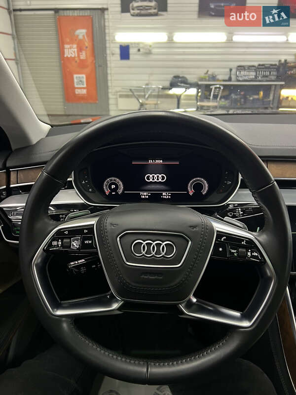 Седан Audi A8 2018 в Черновцах