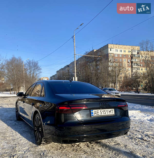 Седан Audi A8 2013 в Дніпрі