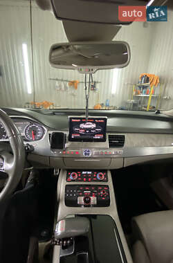 Седан Audi A8 2013 в Днепре