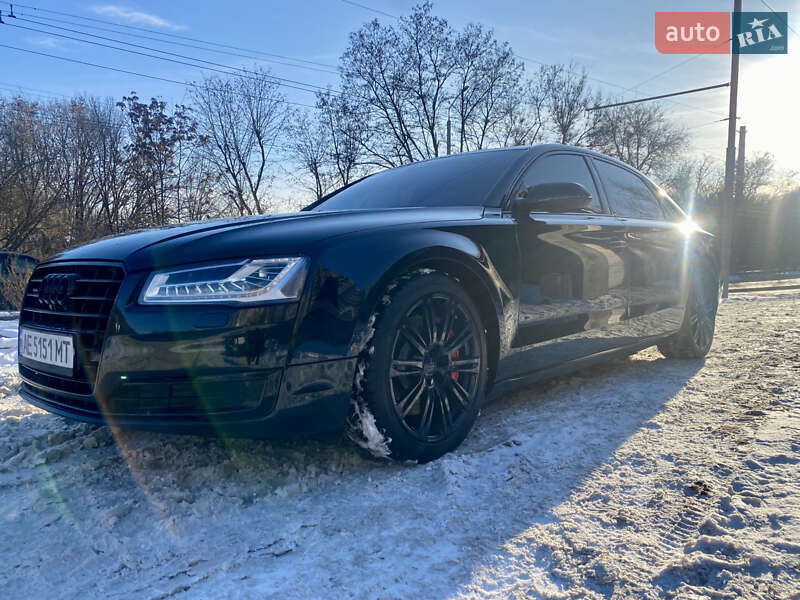 Седан Audi A8 2013 в Дніпрі