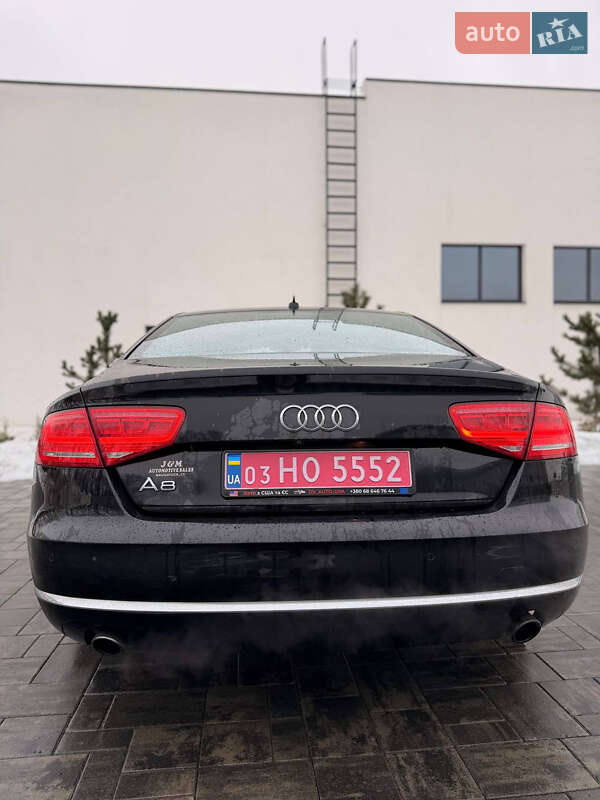 Седан Audi A8 2013 в Луцьку