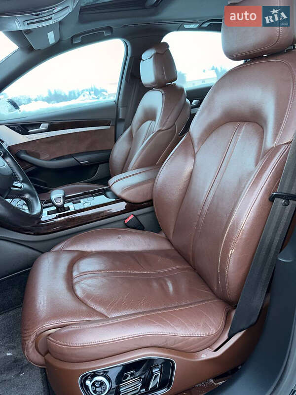 Седан Audi A8 2013 в Луцьку