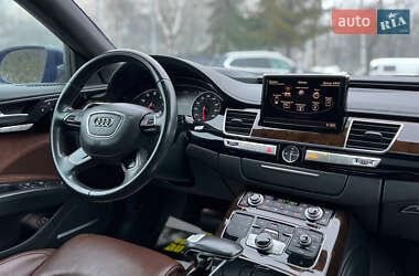 Седан Audi A8 2015 в Львове