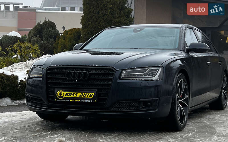 Седан Audi A8 2015 в Львове