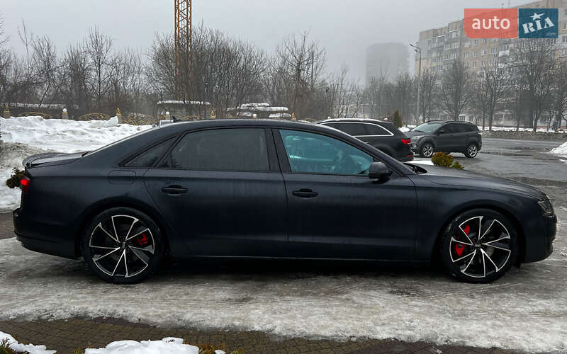 Седан Audi A8 2015 в Львове
