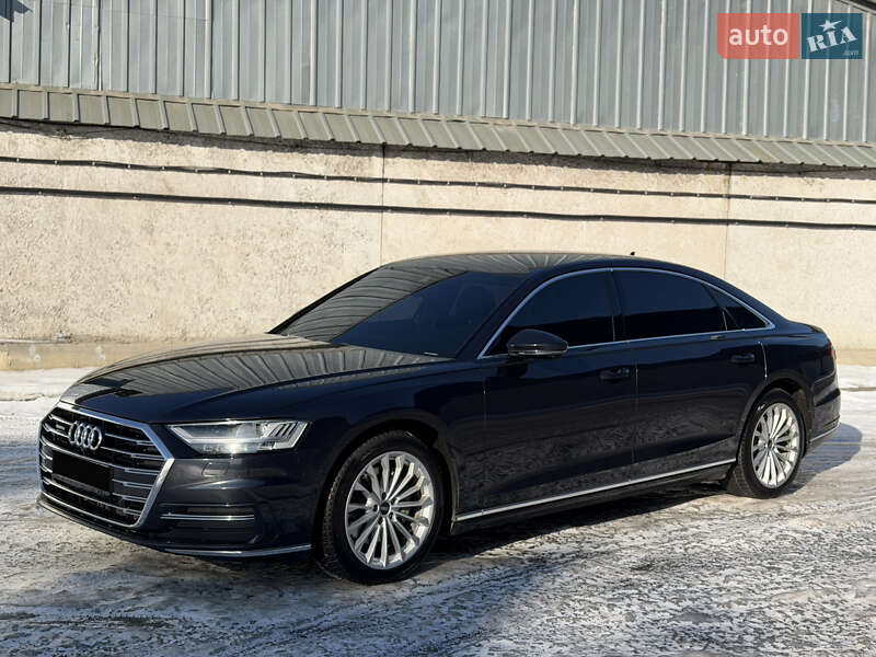 Седан Audi A8 2021 в Киеве