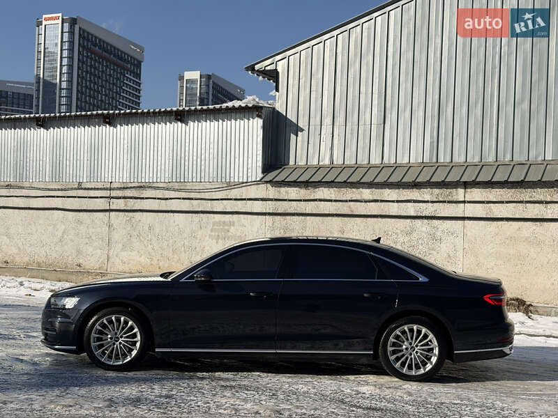 Седан Audi A8 2021 в Киеве