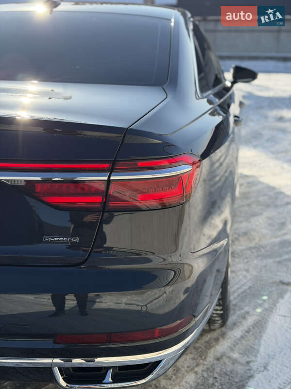 Седан Audi A8 2021 в Киеве