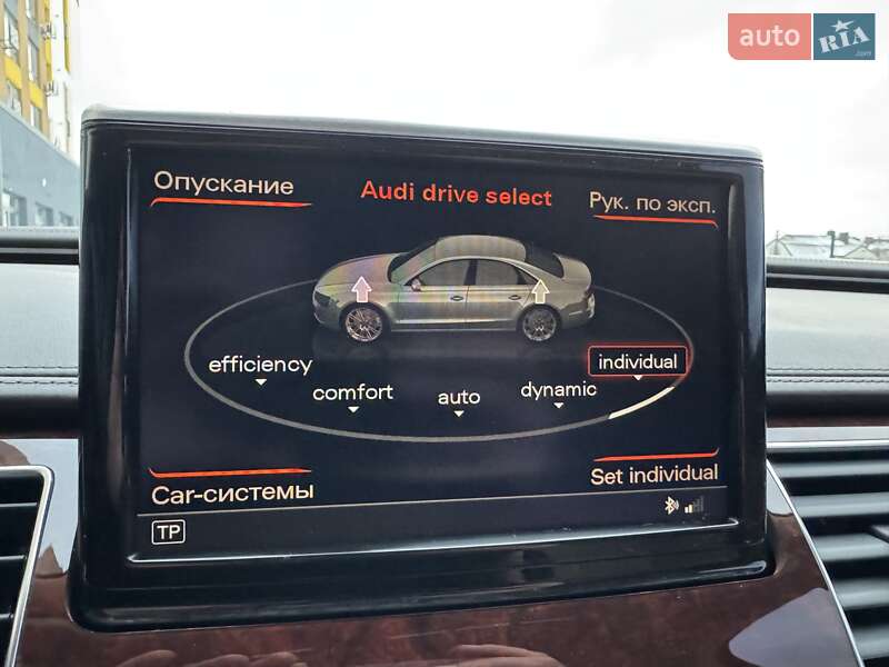 Седан Audi A8 2013 в Луцке