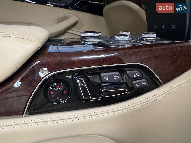 Седан Audi A8 2013 в Луцке