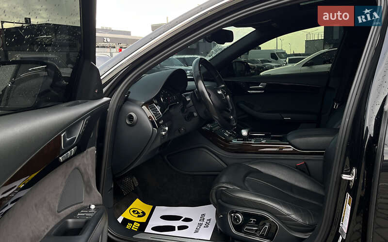 Седан Audi A8 2015 в Мукачевому