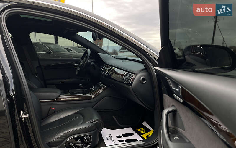 Седан Audi A8 2015 в Мукачевому