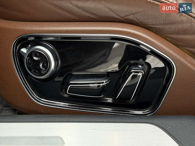 Седан Audi A8 2011 в Києві