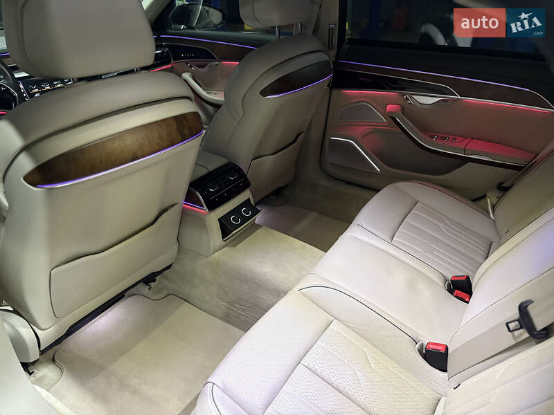 Седан Audi A8 2020 в Киеве