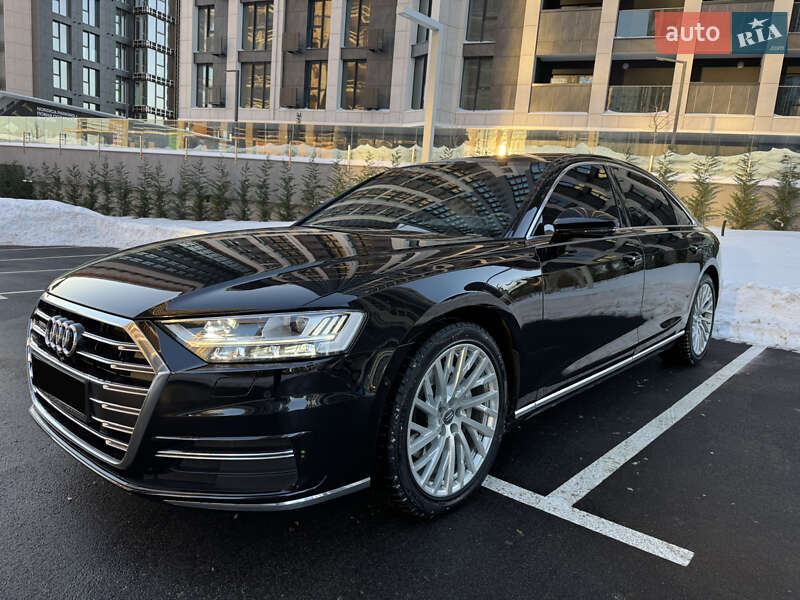Седан Audi A8 2021 в Киеве