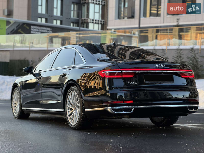 Седан Audi A8 2021 в Киеве