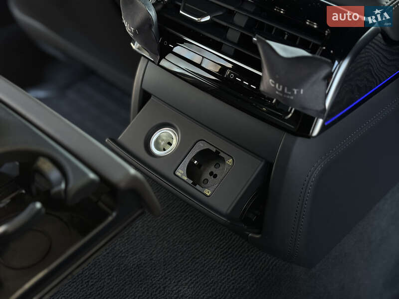 Седан Audi A8 2021 в Киеве