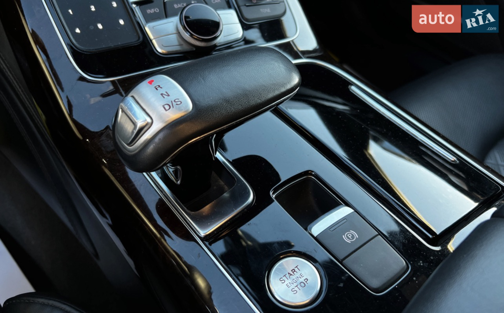 2017 Audi A8 - мініатюра 26