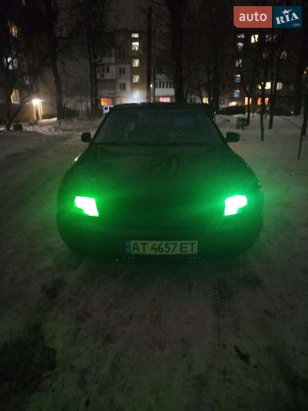Седан Audi A8 1996 в Калуші