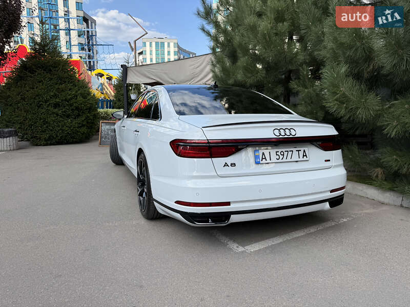 Седан Audi A8 2018 в Киеве