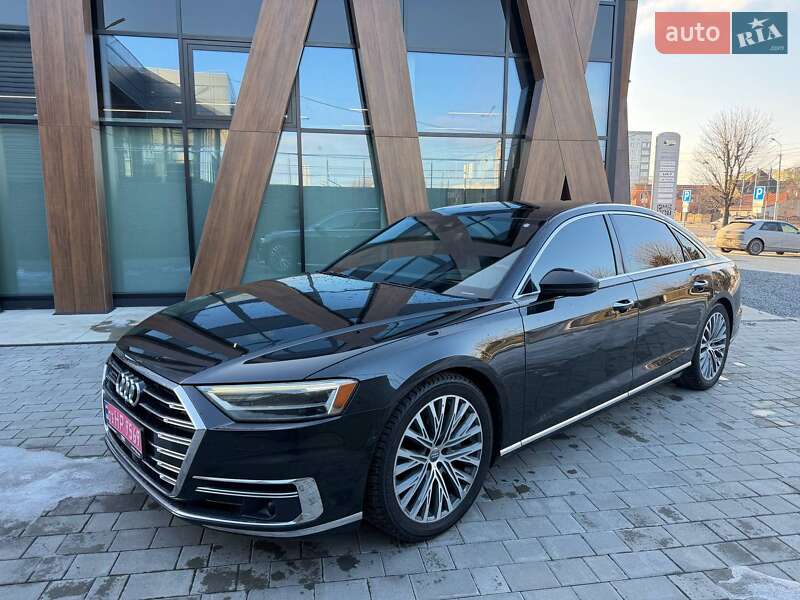 Седан Audi A8 2019 в Луцке