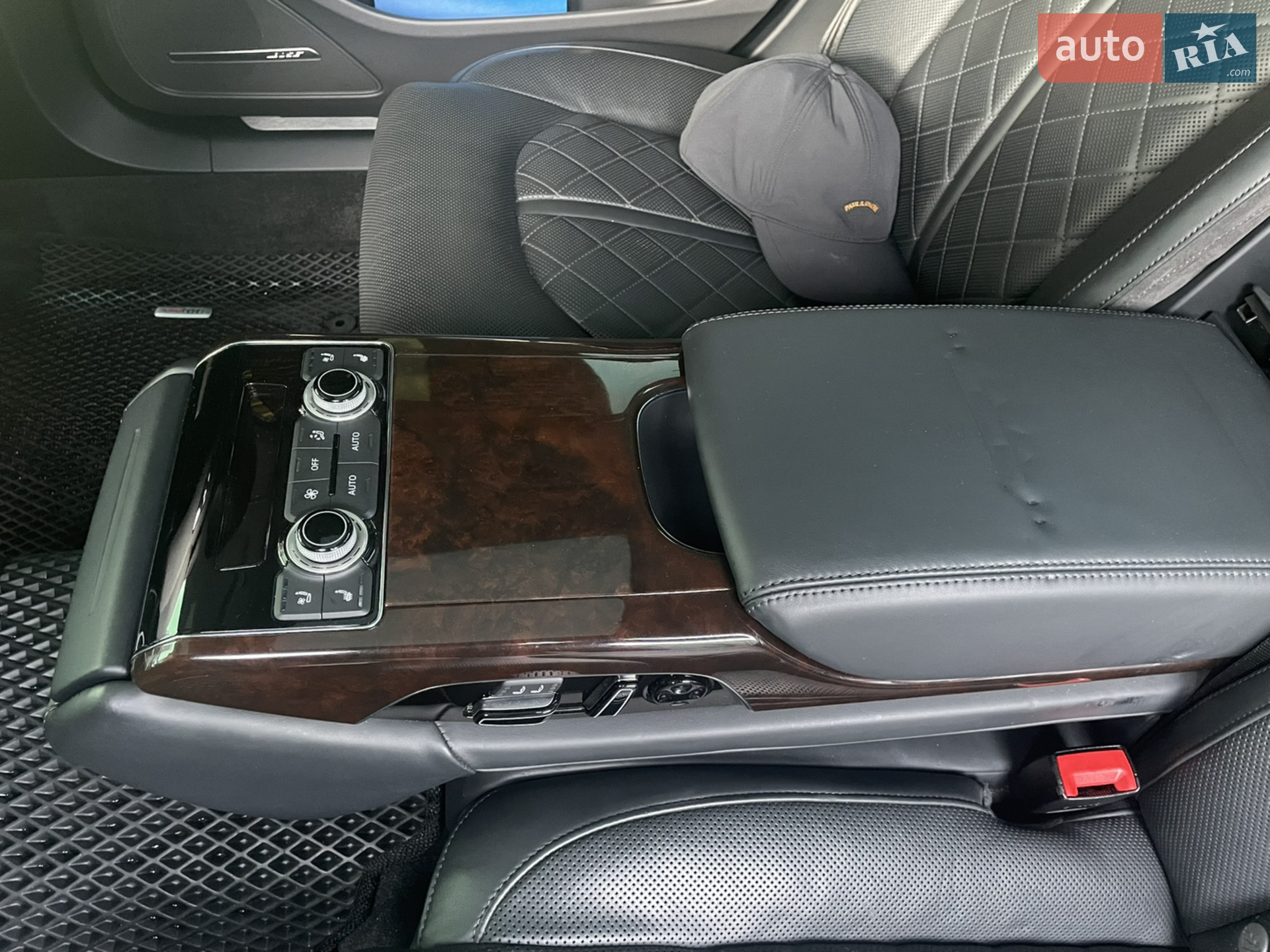 2015 Audi A8 - мініатюра 12