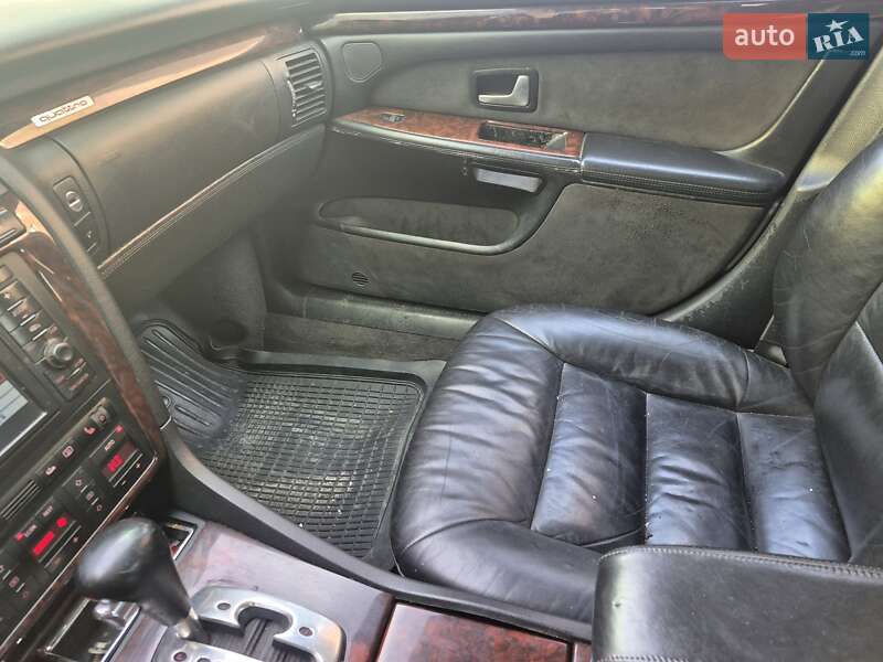 Седан Audi A8 1999 в Полтаве