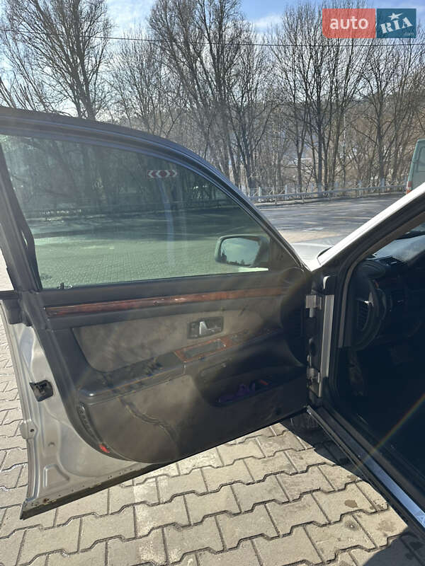 Седан Audi A8 2001 в Теребовле