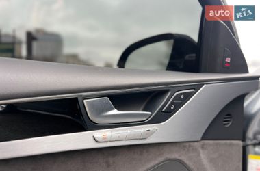 Седан Audi A8 2017 в Киеве