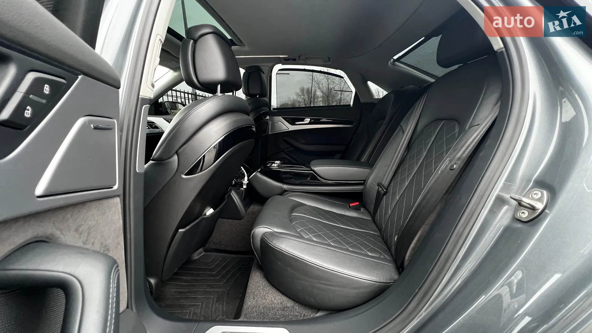 2017 Audi A8 - мініатюра 23