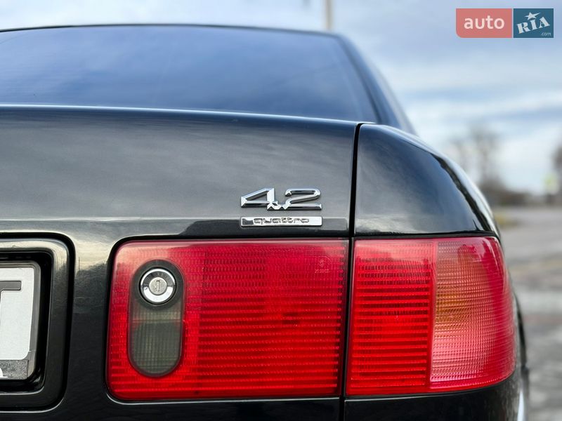 Седан Audi A8 2000 в Старокостянтинові