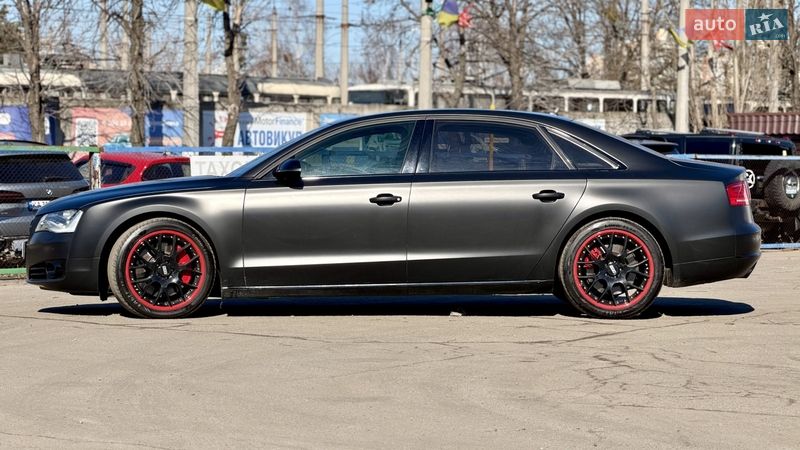 Седан Audi A8 2013 в Києві