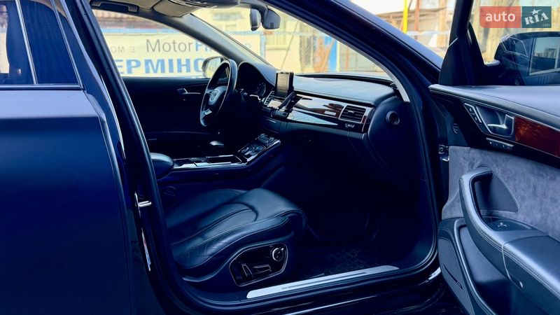 Седан Audi A8 2013 в Києві