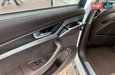 Седан Audi A8 2012 в Киеве