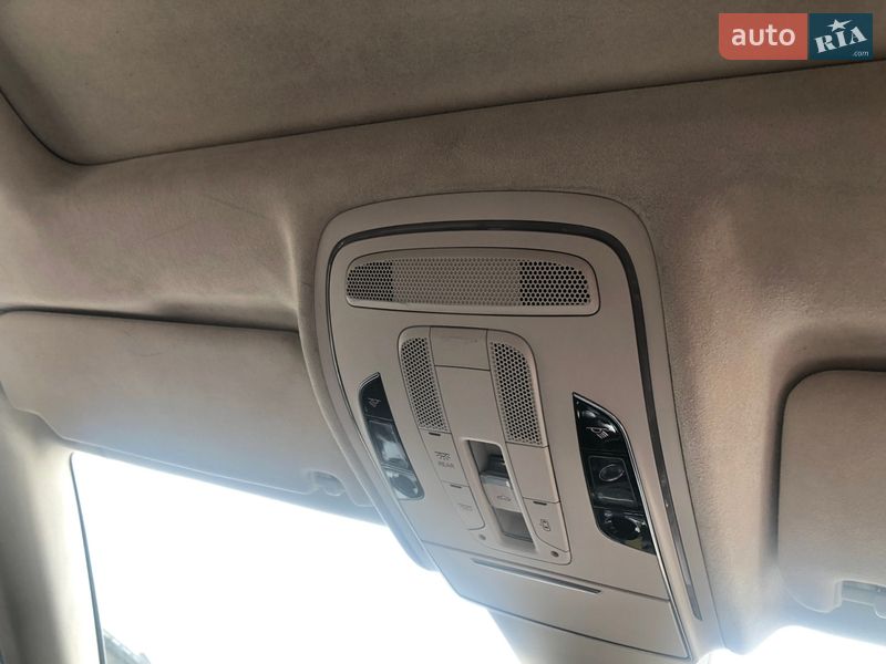 Седан Audi A8 2012 в Києві