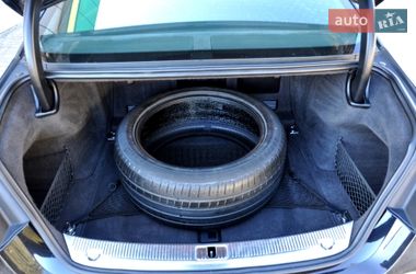 Седан Audi A8 2013 в Львове
