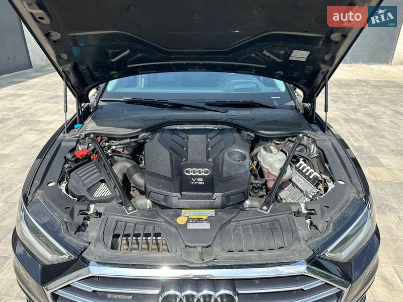 Седан Audi A8 2018 в Житомирі