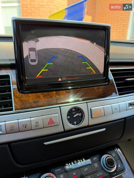 Седан Audi A8 2012 в Одесі