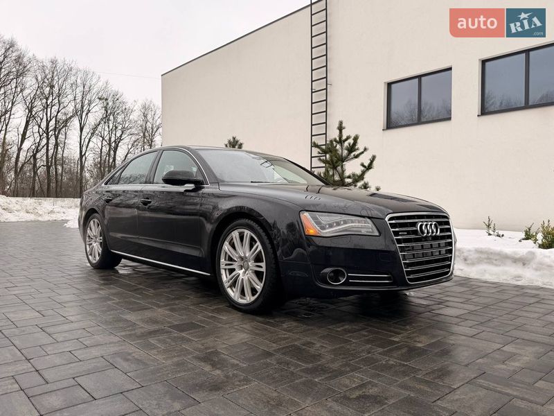 Седан Audi A8 2013 в Луцьку
