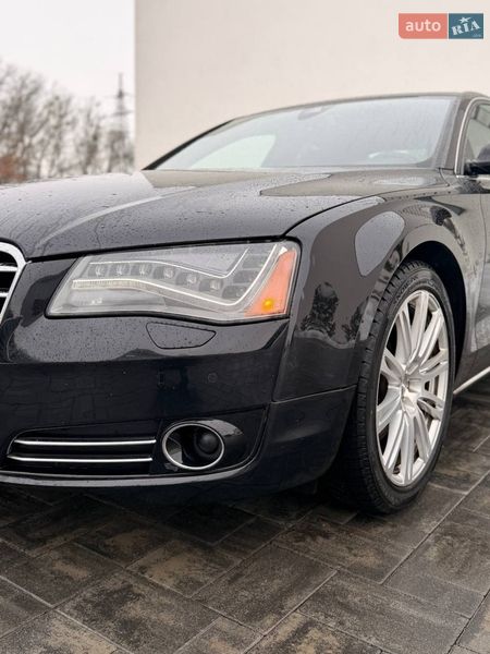 Седан Audi A8 2013 в Луцьку