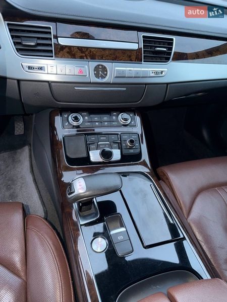 Седан Audi A8 2013 в Луцьку