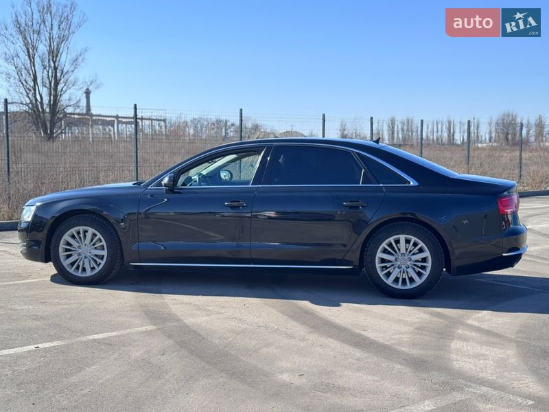 Седан Audi A8 2011 в Боярке
