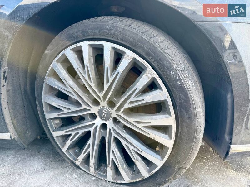 Седан Audi A8 2019 в Києві