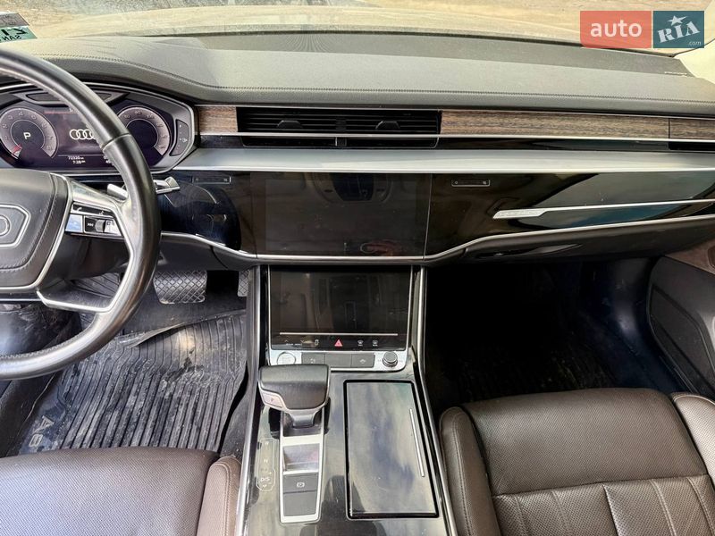 Седан Audi A8 2019 в Києві