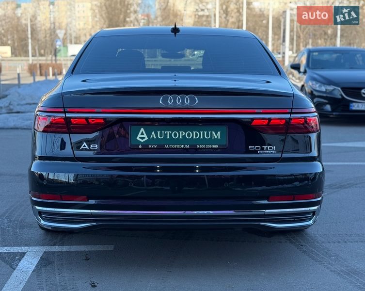 Седан Audi A8 2022 в Киеве