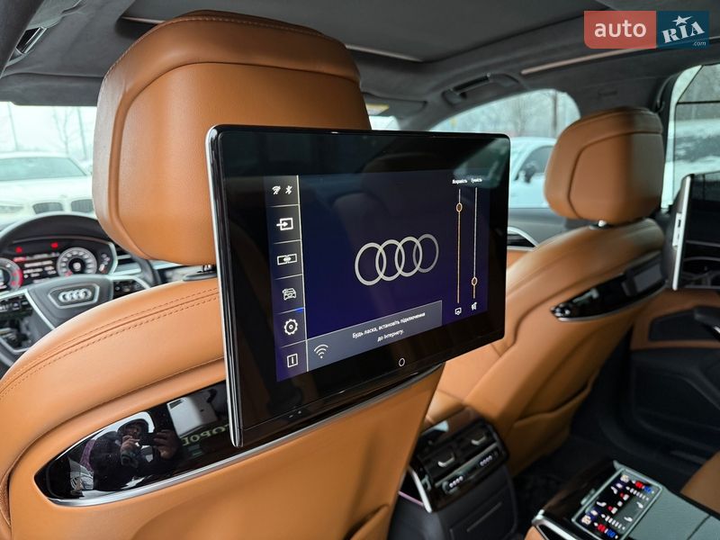 Седан Audi A8 2022 в Киеве