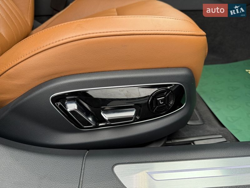 Седан Audi A8 2022 в Киеве
