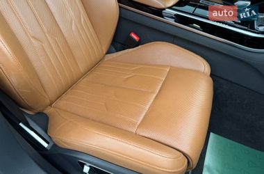Седан Audi A8 2022 в Киеве